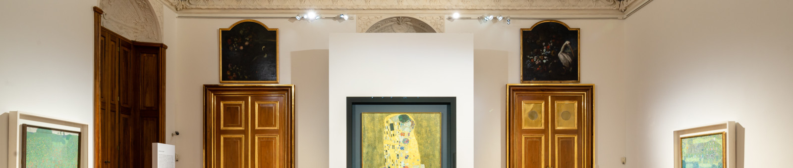     Interior view of the Upper Belvedere, showing Gustav Klimt's "Kiss" 